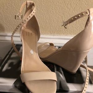 Nude size 7 Jlo dress heels